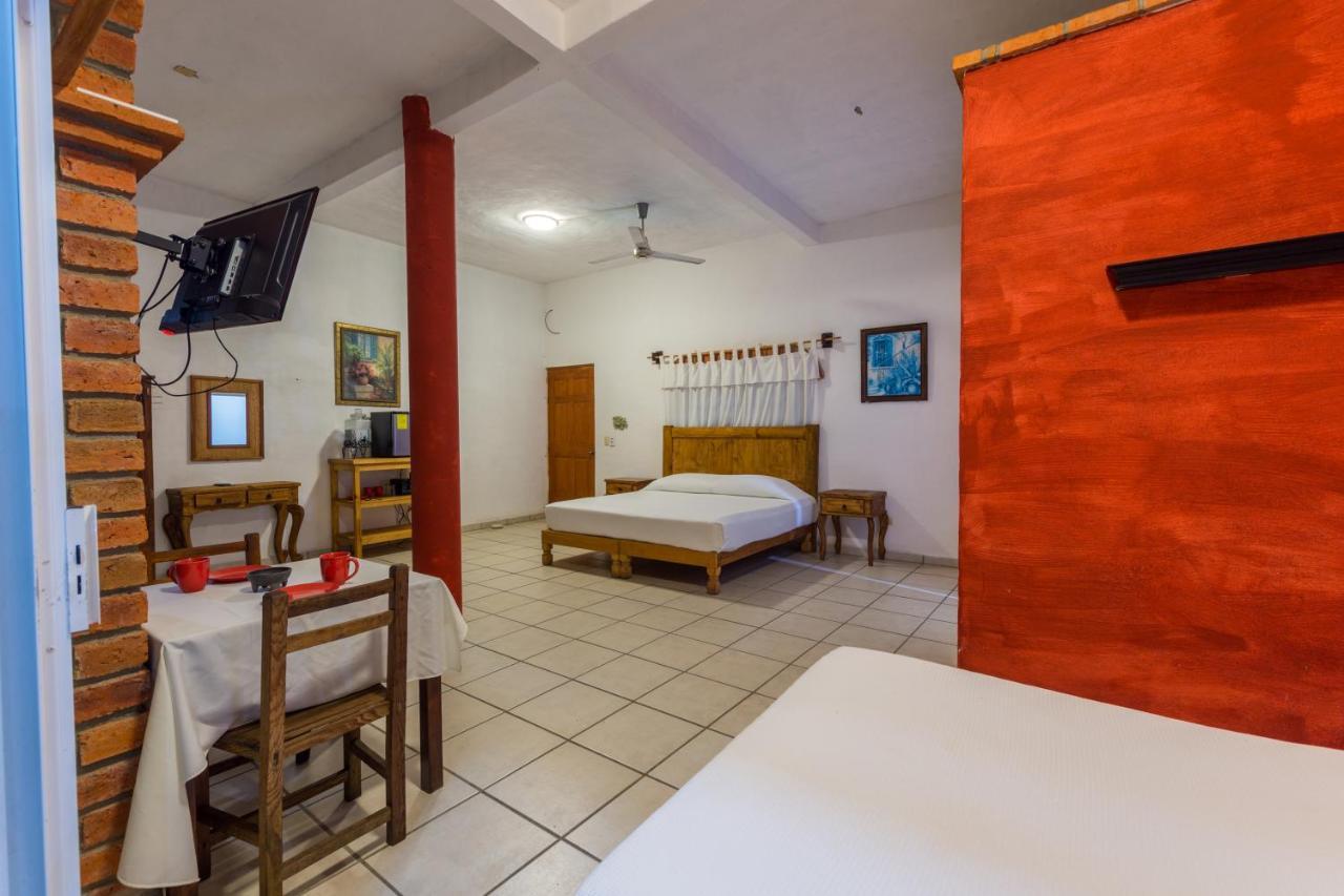 Traditional Sierra Leon Oceanfront Rooms - Adults Only Puerto Vallarta Exteriér fotografie