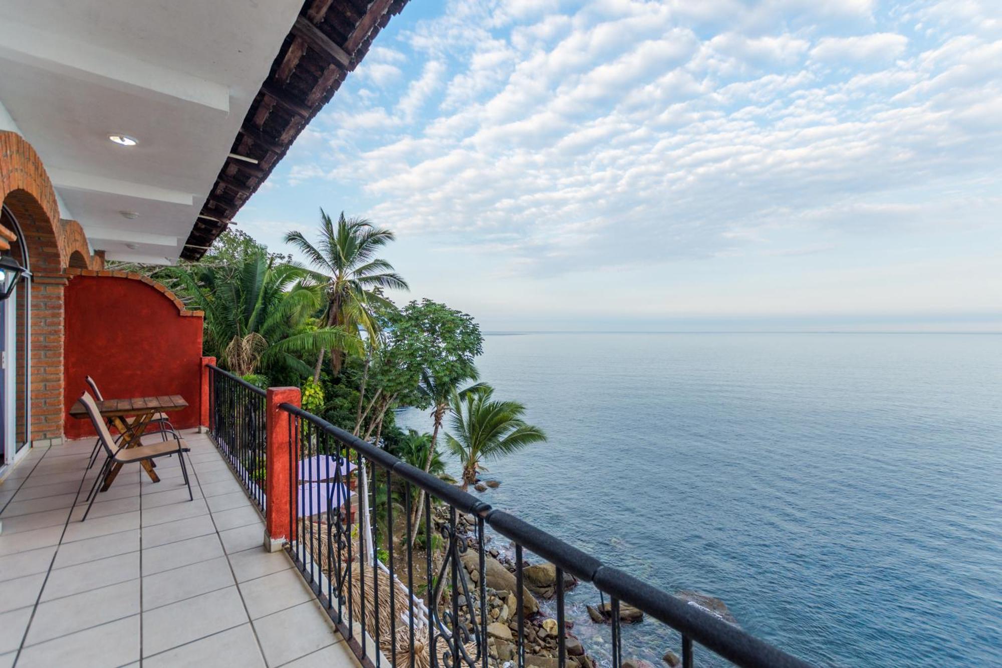 Traditional Sierra Leon Oceanfront Rooms - Adults Only Puerto Vallarta Exteriér fotografie