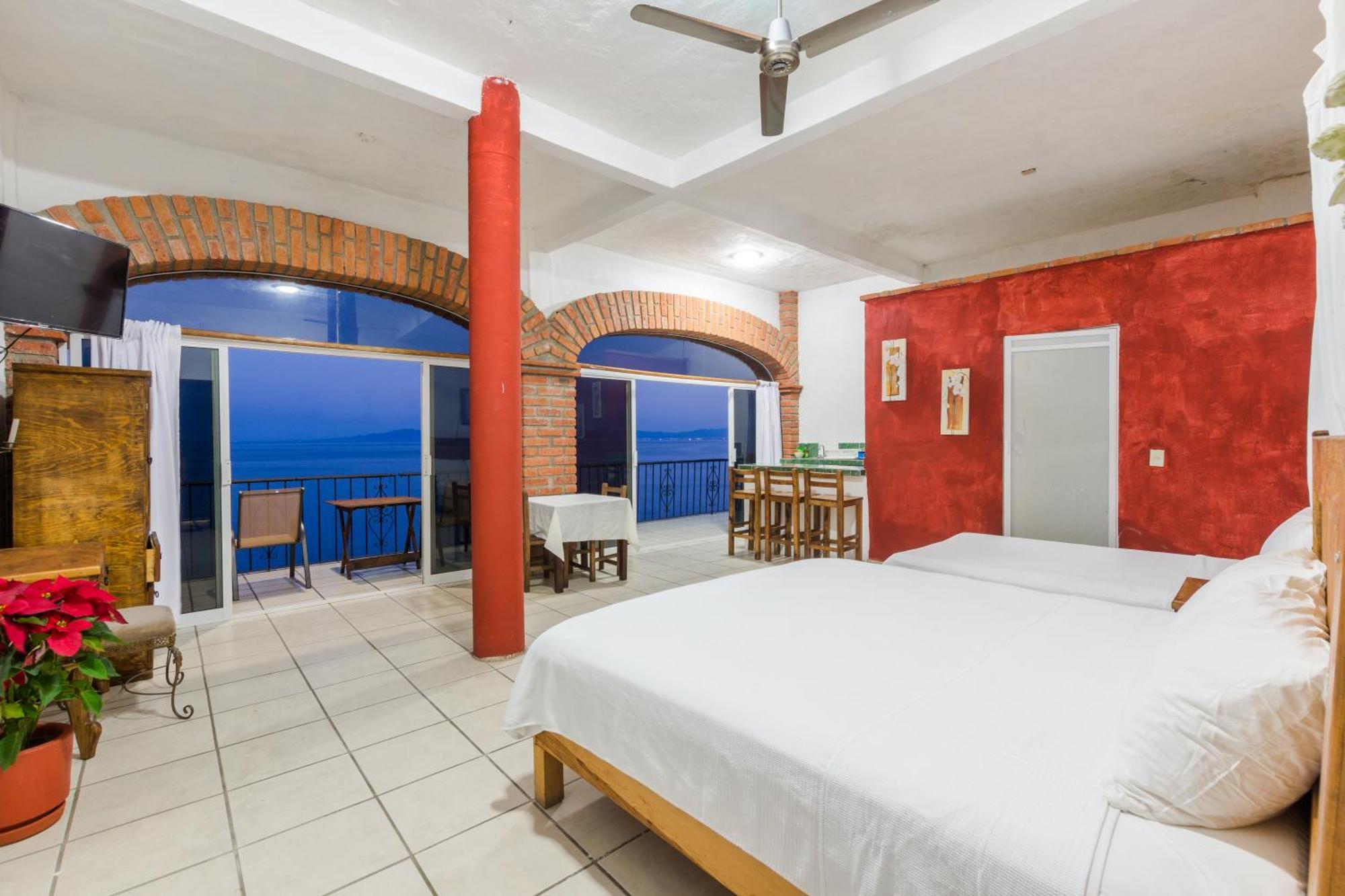 Traditional Sierra Leon Oceanfront Rooms - Adults Only Puerto Vallarta Exteriér fotografie